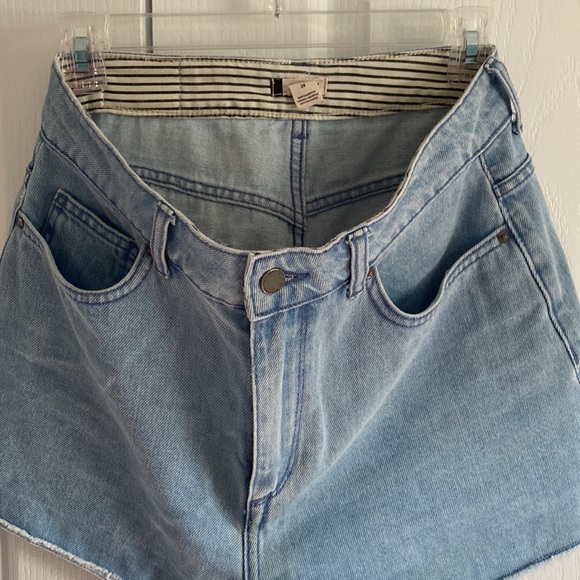 Roxy Jean Shorts - Picture 2 of 9